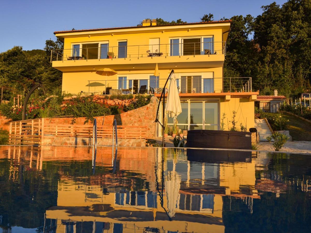 Villa Annika Laurana Esterno foto